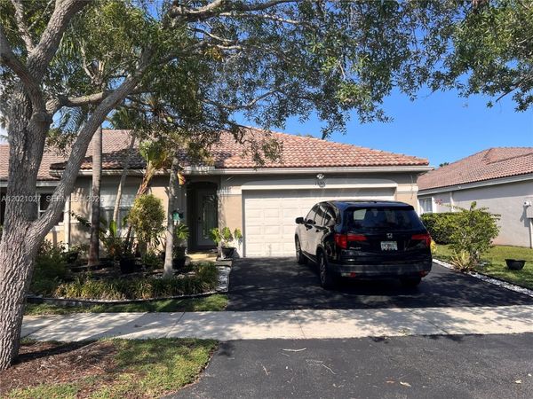 1590 Orion Ln , Weston, FL 33327