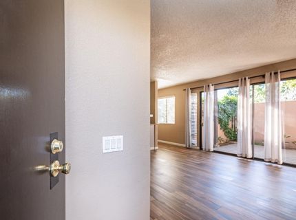 820 E Woodside Ln #2, Unit 2, Sacramento, CA 95825 Photo