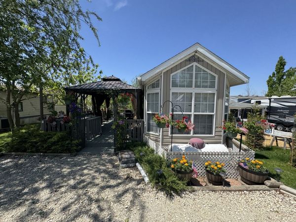 13-135 Woodhaven Lakes , Sublette, IL 61367