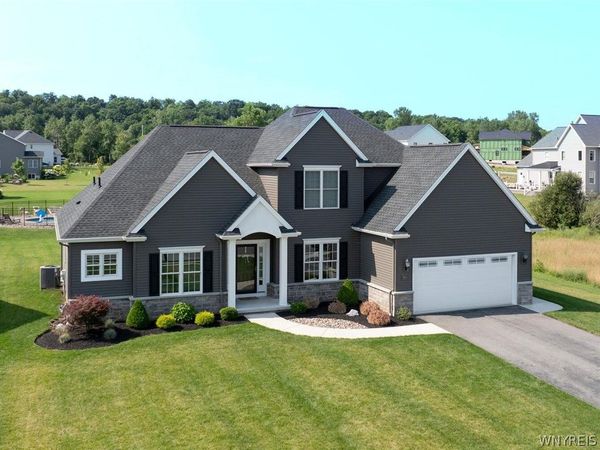 3929 Wheatfield Crossing , North Tonawanda, NY 14120