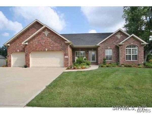 300 W Country Lane , Collinsville, IL 62234