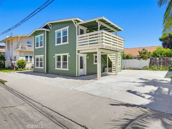 1017 Riverine Avenue, Unit 200, Santa Ana, CA 92701