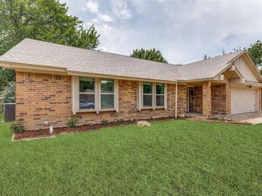 3305 Wayland Drive, Fort Worth, TX 76133