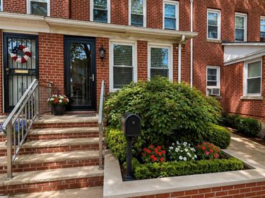 7836 75th Street , Glendale, NY 11385