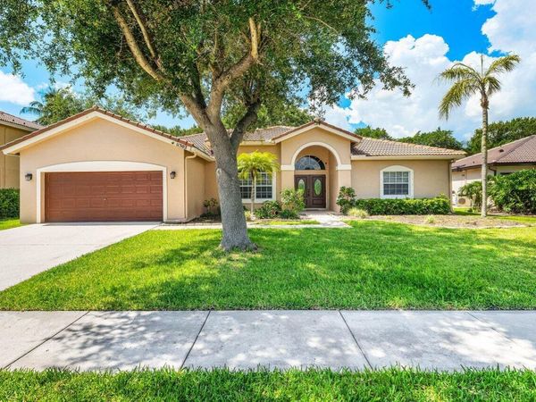 13302 Edgewater Circle, Wellington, FL 33414