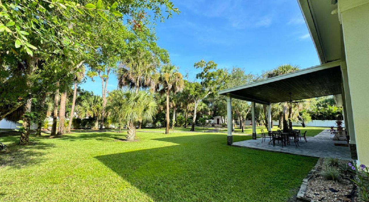 145 24th Avenue, Vero Beach, FL 32962 Photo