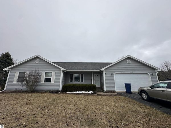 5535 Liberty Drive N, Traverse City, MI 49685