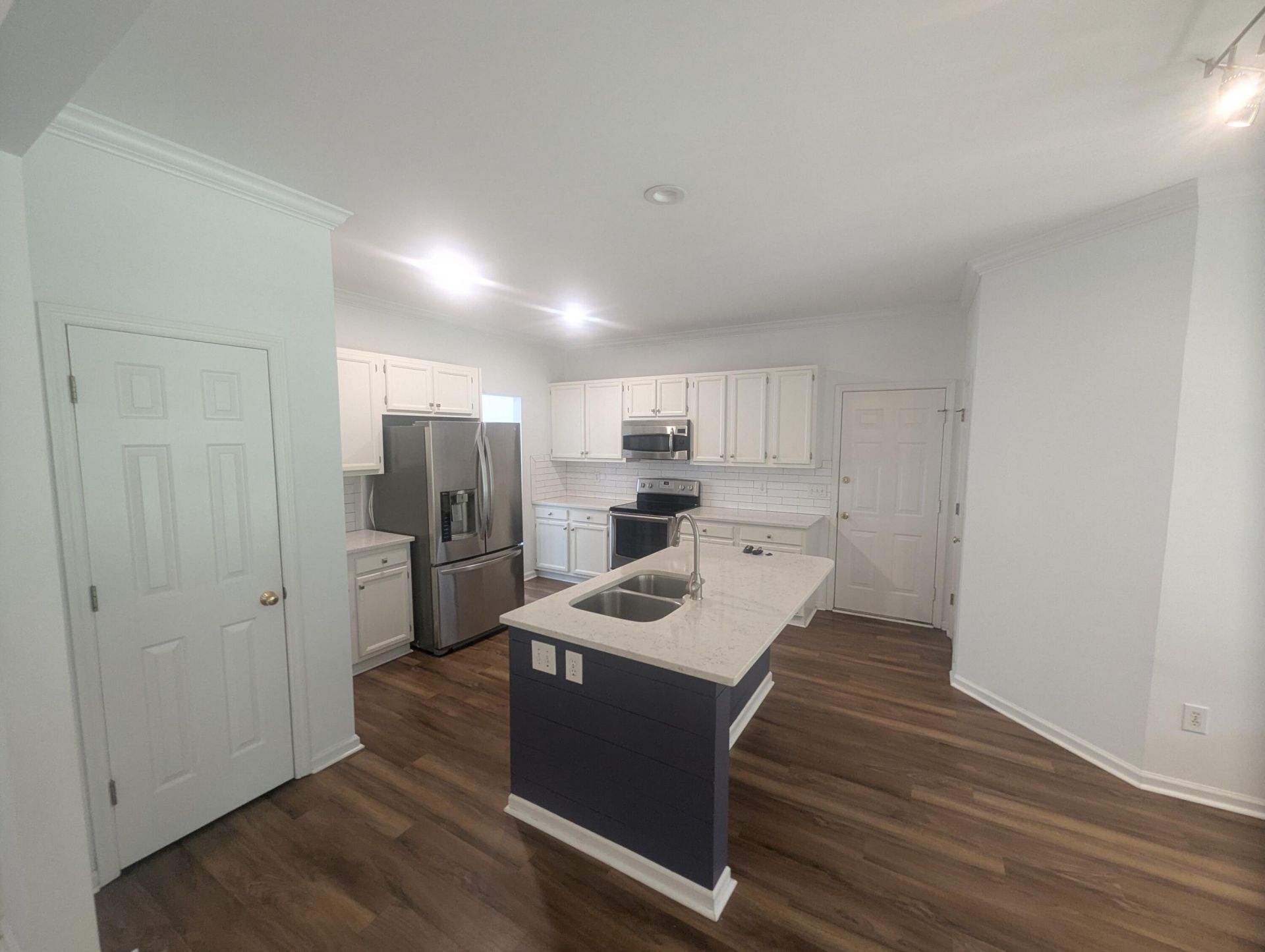 2754 Stamby Place Photo 8