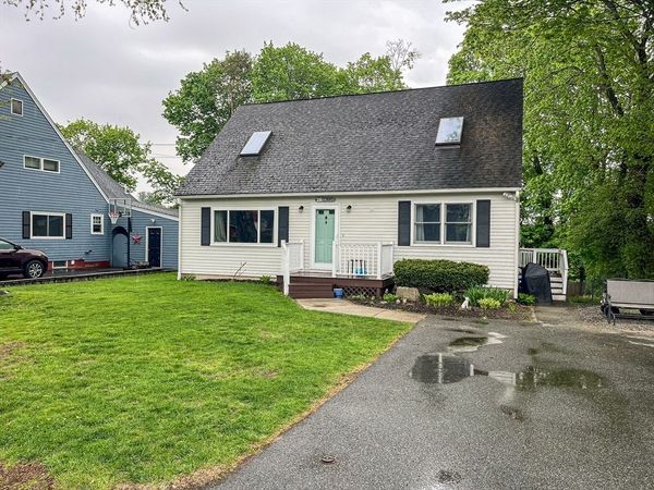 28 Ringgold St, Haverhill, MA 01830