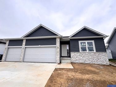 5106 Kestrel Parkway , Elkhorn, NE 68022