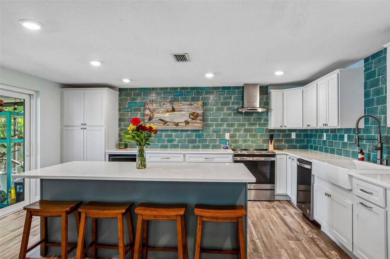 801 Flamingo Drive, Apollo Beach, FL 33572 Photo