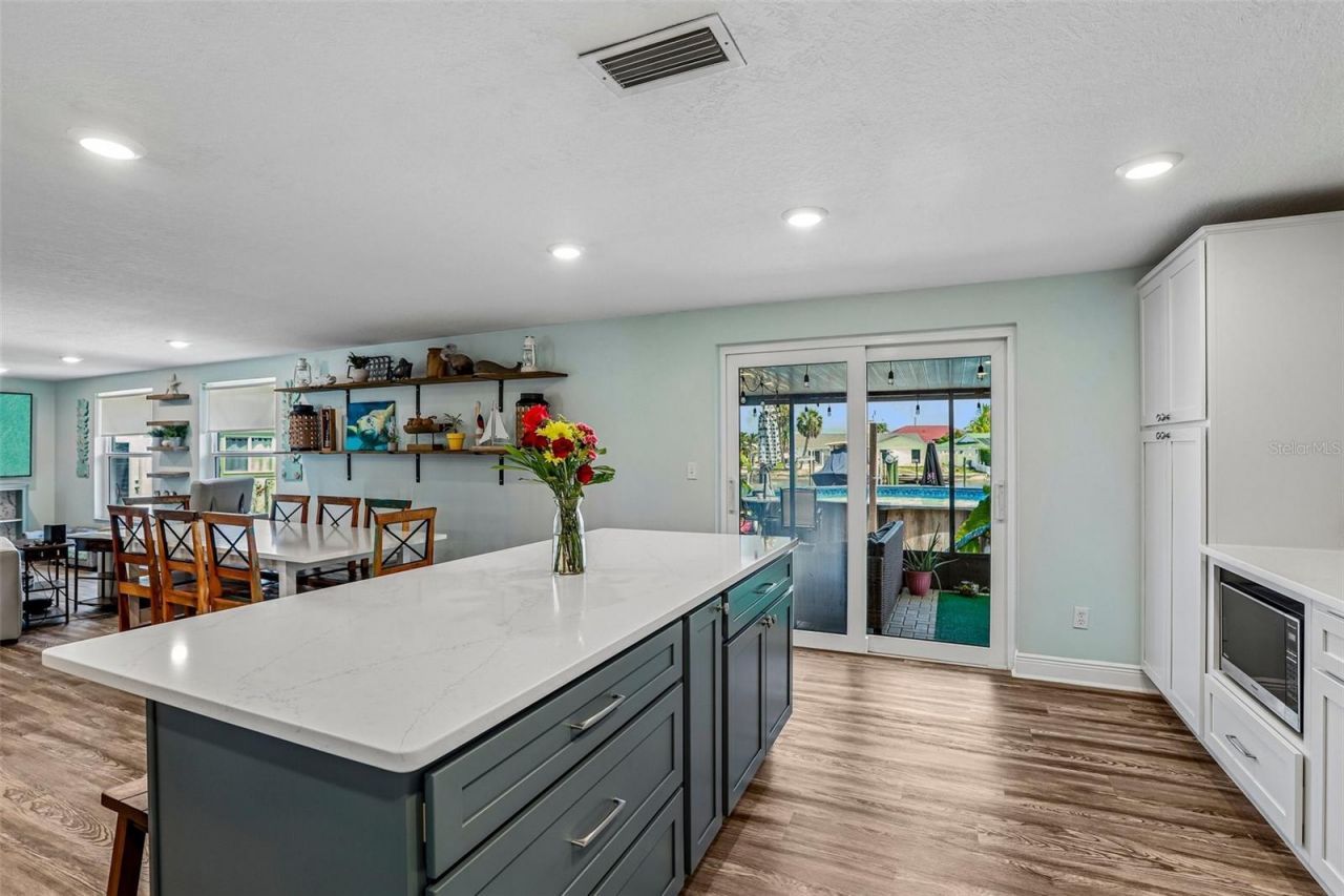 801 Flamingo Drive, Apollo Beach, FL 33572 Photo