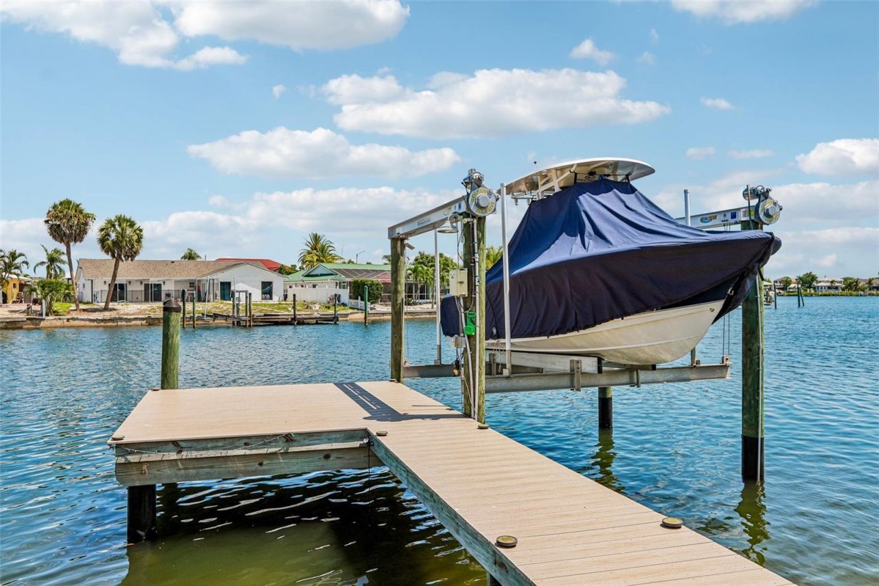 801 Flamingo Drive, Apollo Beach, FL 33572 Photo