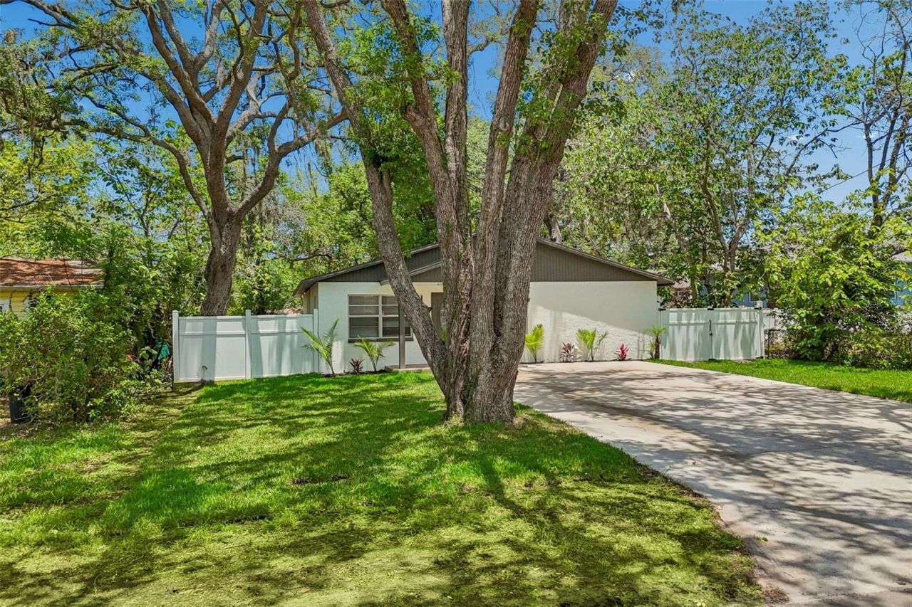 1105 W Yukon Street , Tampa, FL 33604 Photo