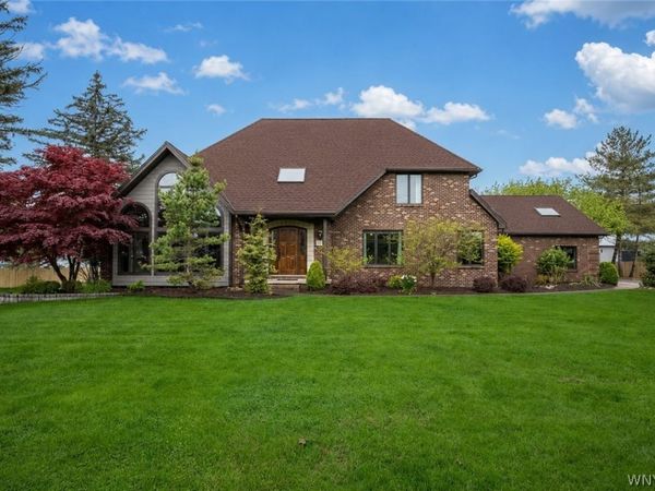 4950 East River Road , Grand Island, NY 14072