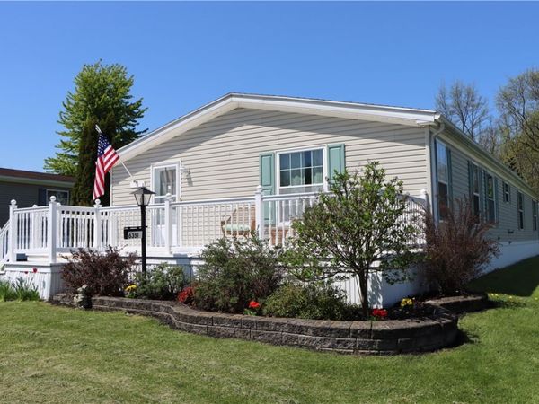 6351 Pebble Brook Lane, Williamson, NY 14589