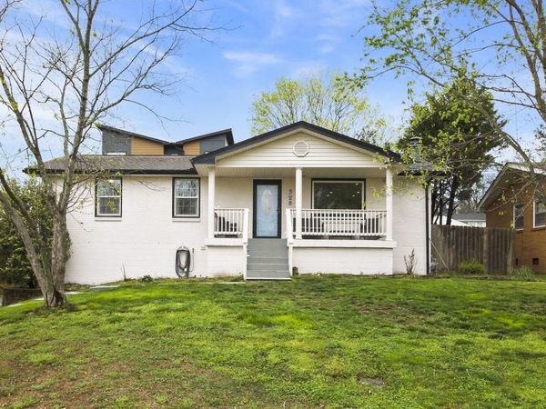 528 Continental Dr, Nashville, TN 37209