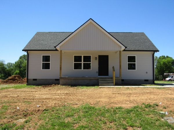 480 Crescent Factory Rd , Lawrenceburg, TN 38464