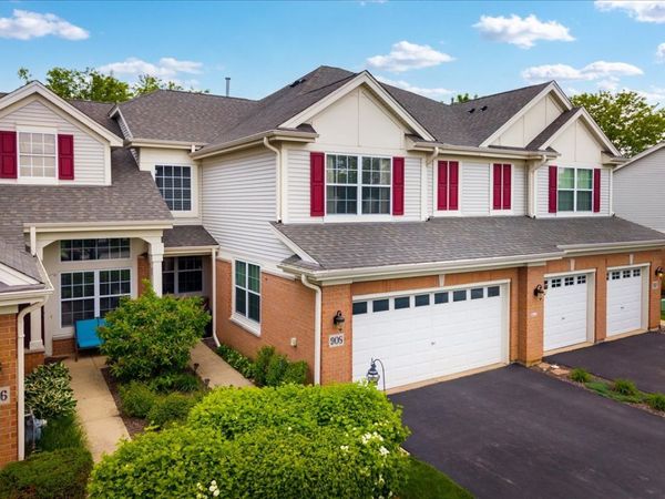 908 WINNERS CUP Court , Naperville, IL 60564