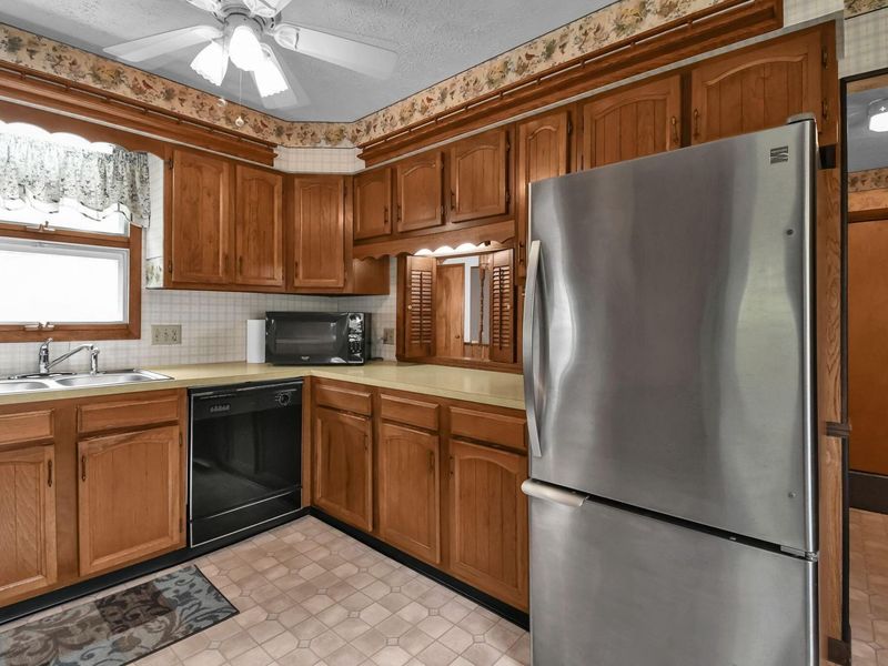 48 Baermar Road, Shelby, OH 44875 Photo 7