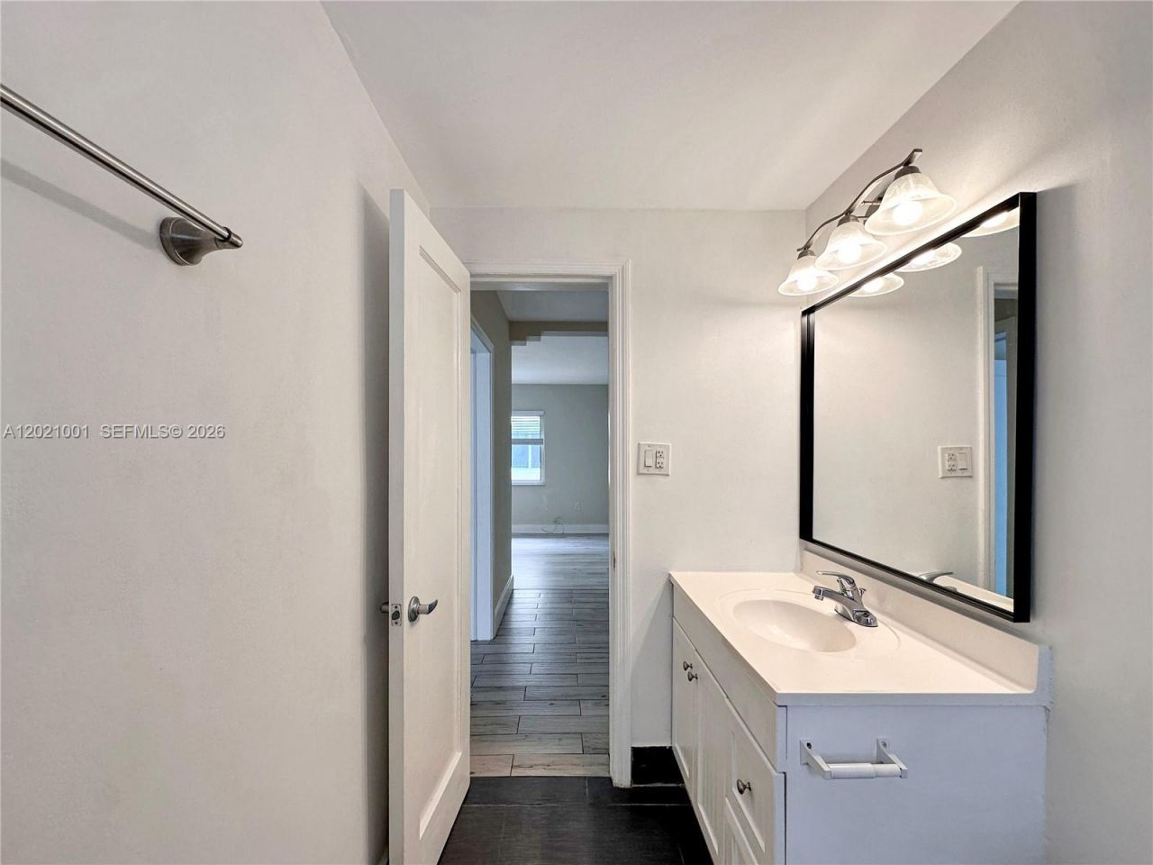 965 Bay Dr , Unit 2, Miami Beach, FL 33141 Photo