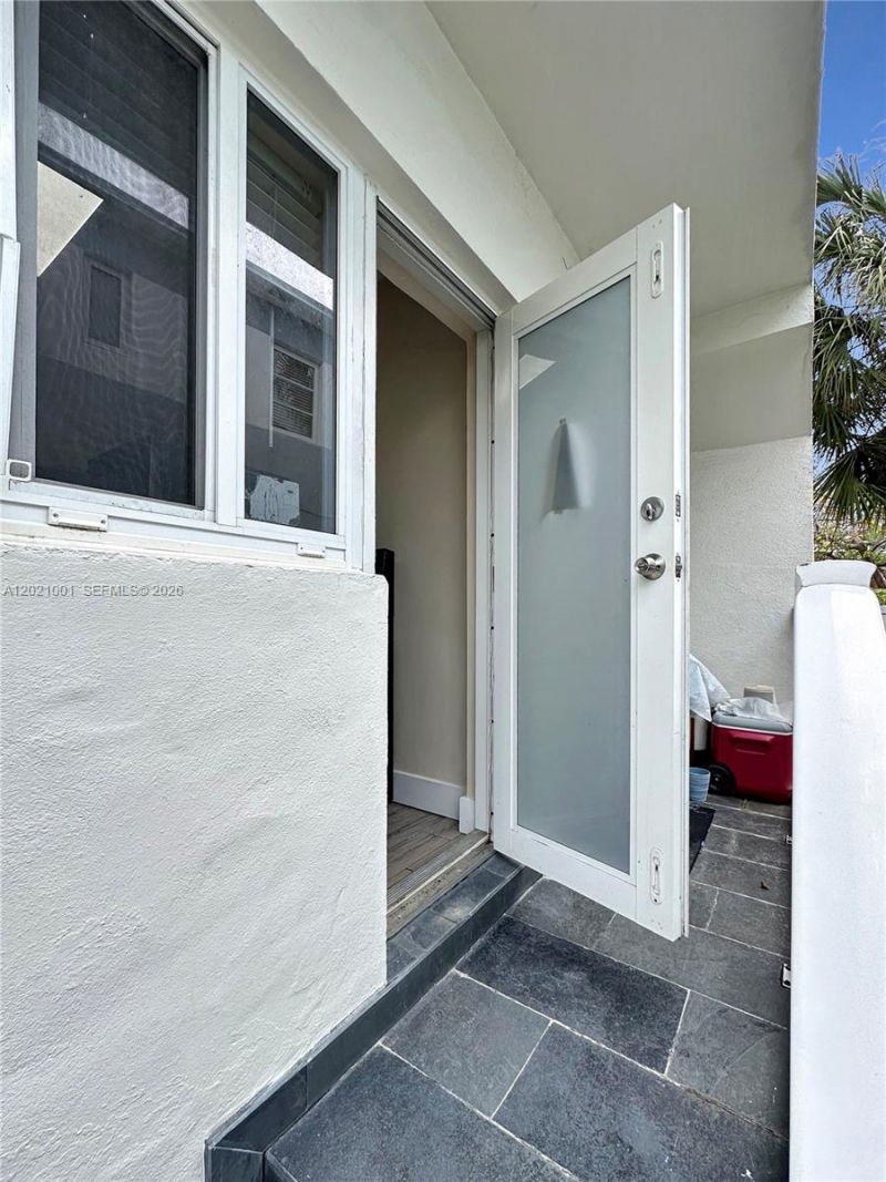 965 Bay Dr , Unit 2, Miami Beach, FL 33141 Photo