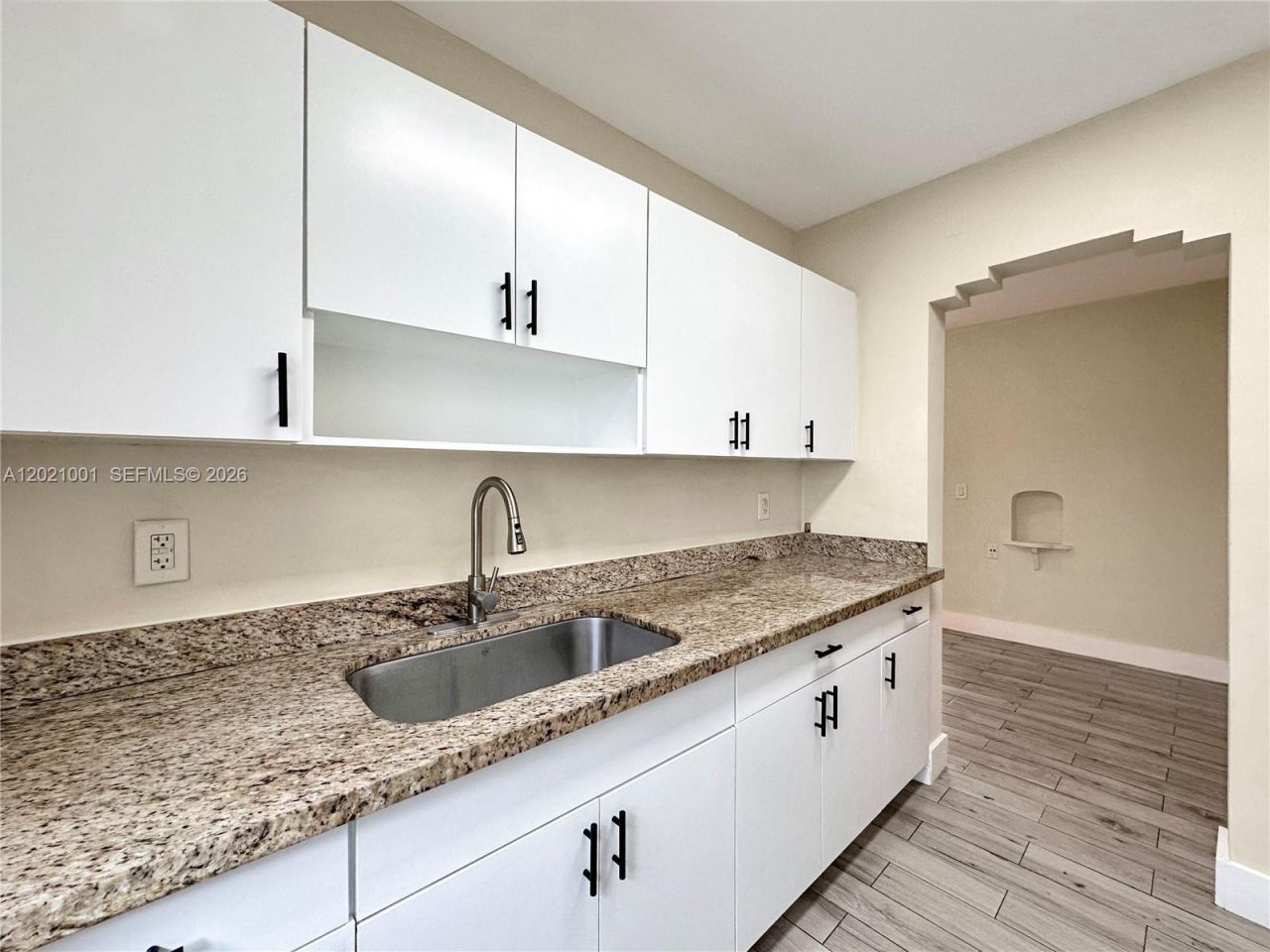 965 Bay Dr , Unit 2, Miami Beach, FL 33141 Photo
