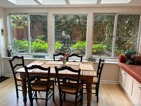 252 w 21 St , Unit Garden, New York (Manhattan), NY 10011