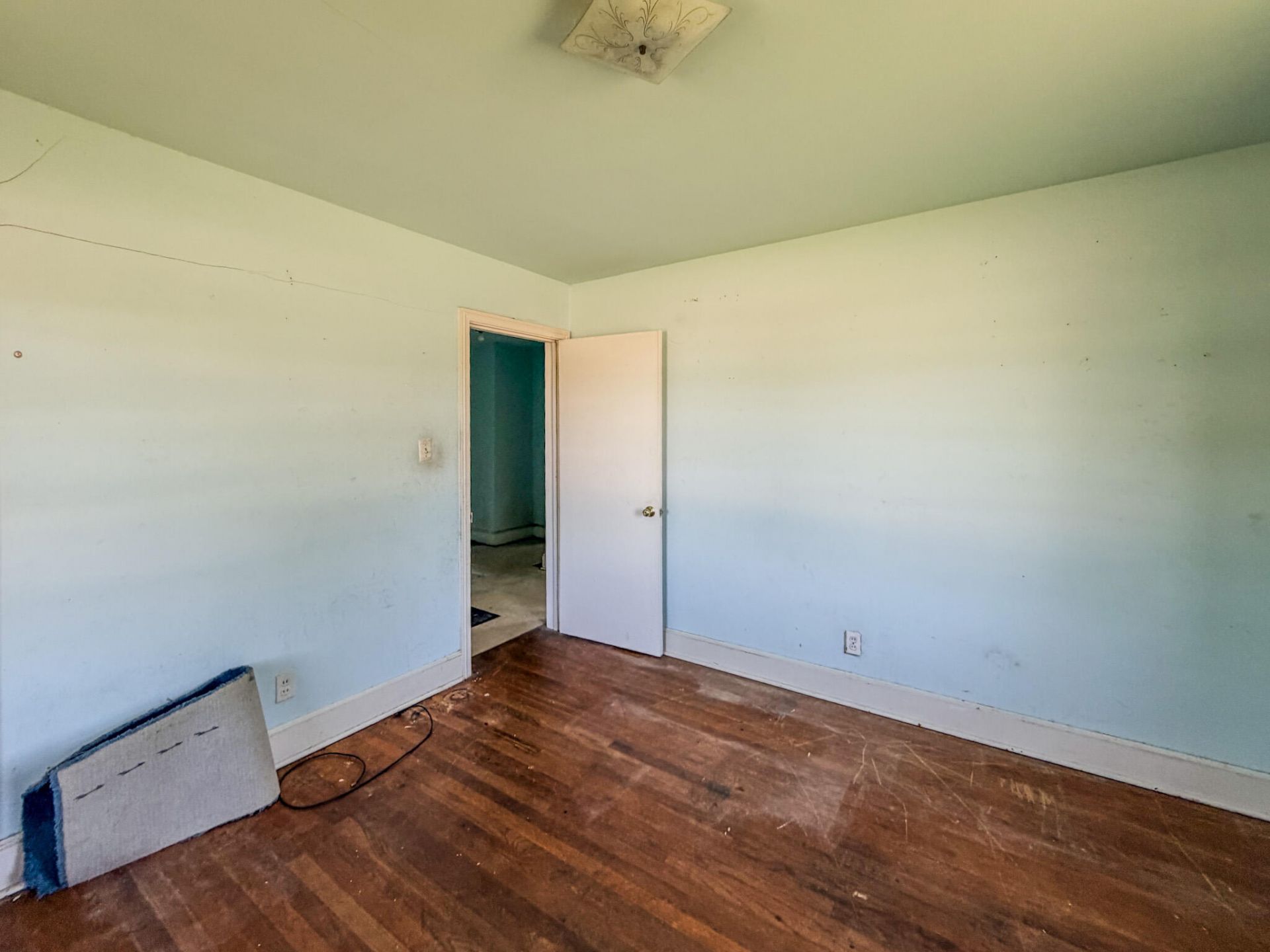 929 Mount Gallant Road Photo 11