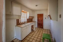 929 Mount Gallant Road photo 4