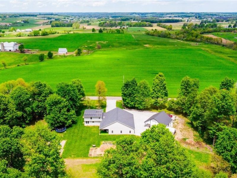 6401 E Moreland Road, Fredericksburg, OH 44627 Photo 3