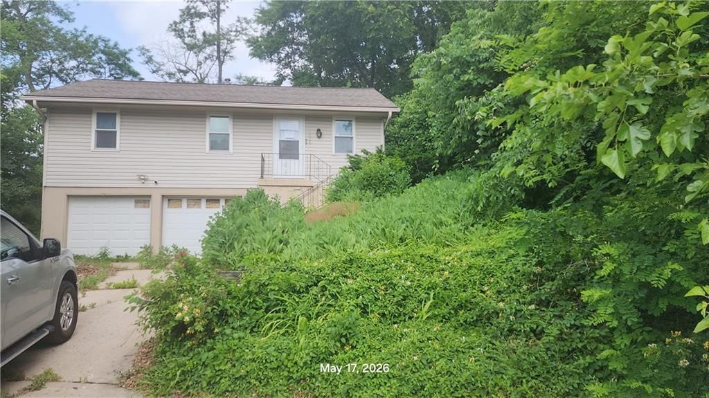 4308 N Bellaire Avenue, Kansas City, MO 64117 Main Photo