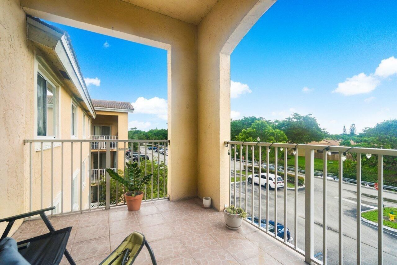 2620 S University Drive, Unit 309, Davie, FL 33328 Photo