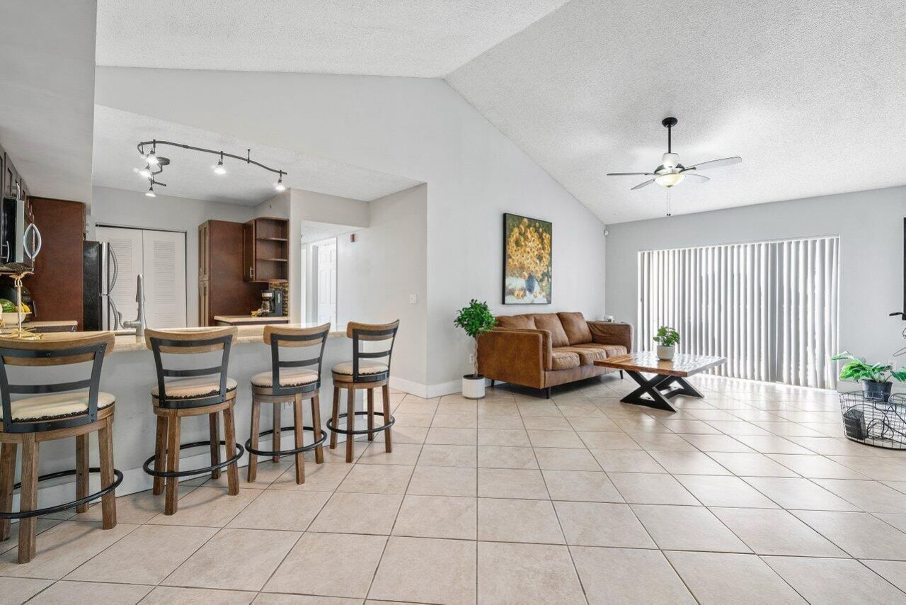 2620 S University Drive, Unit 309, Davie, FL 33328 Photo