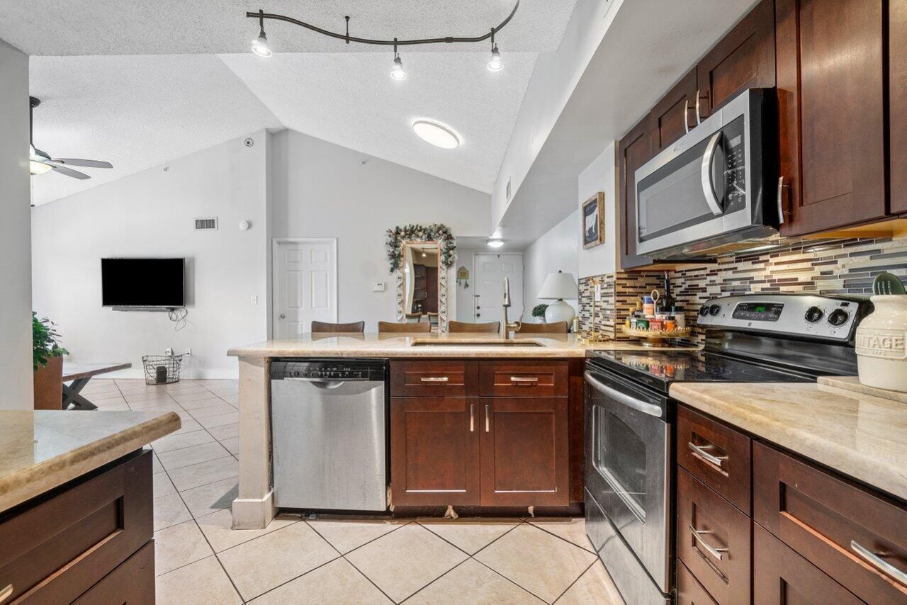 2620 S University Drive, Unit 309, Davie, FL 33328 Photo