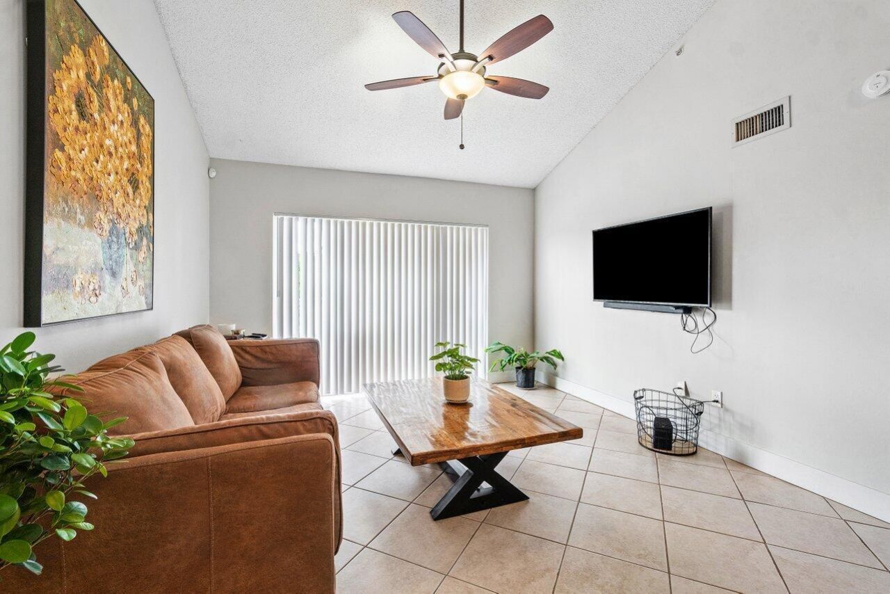 2620 S University Drive, Unit 309, Davie, FL 33328 Photo