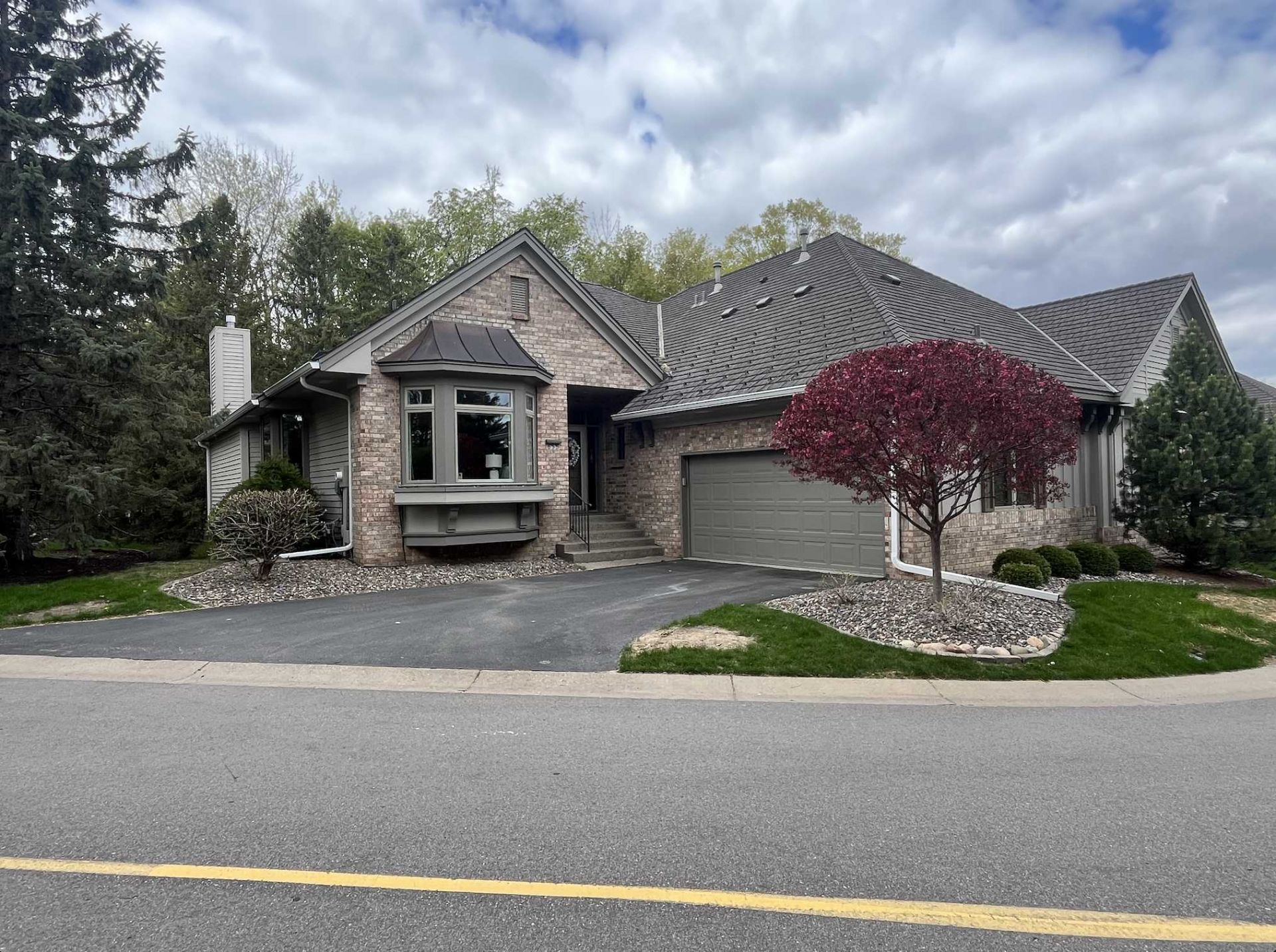 655 Waycliffe Drive N, Wayzata, MN 55391