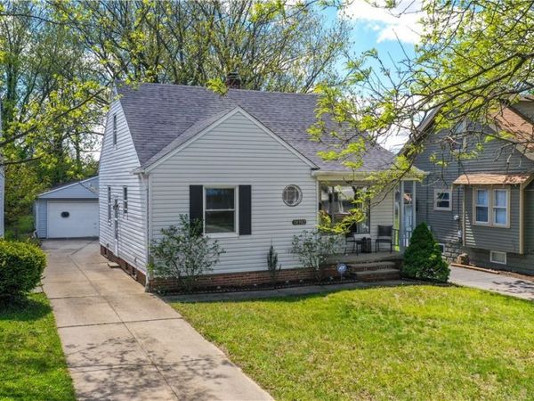 14902 James Avenue , Maple Heights, OH 44137