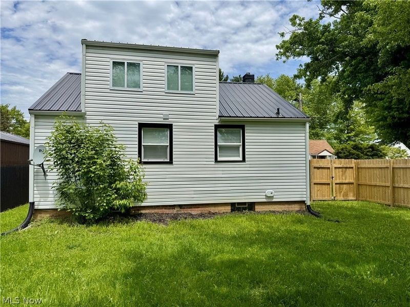 2310 Harmon Street NE, Canton, OH 44705 Photo 32