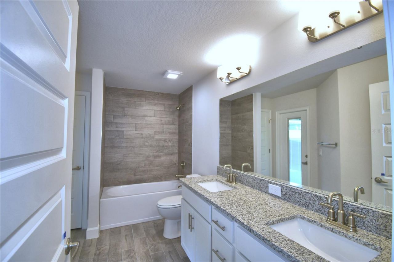 5421 Waterside Drive , Auburndale, FL 33823 Photo