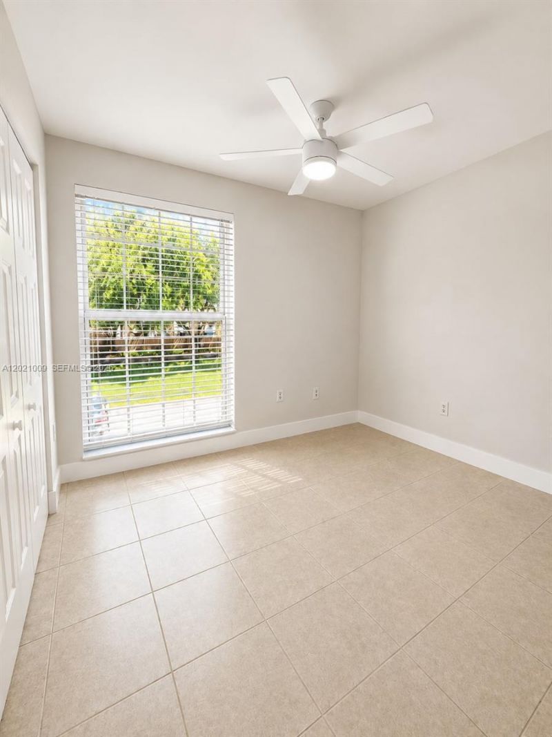 7160 Fairway Dr , Unit J16, Miami Lakes, FL 33014 Photo