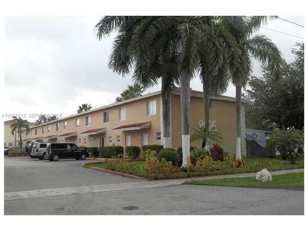 8025 NW 8th St , Unit 12, Miami, FL 33126
