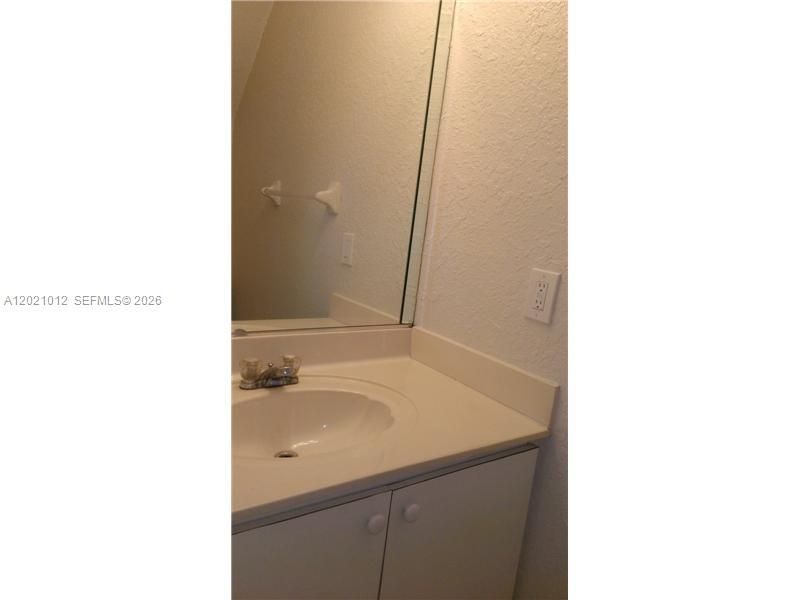 8025 NW 8th St , Unit 12, Miami, FL 33126 Photo