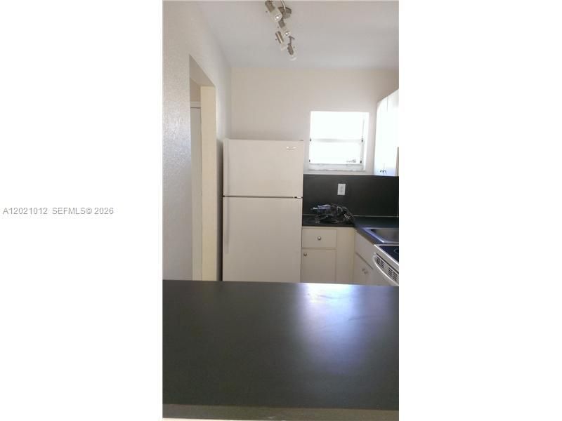 8025 NW 8th St , Unit 12, Miami, FL 33126 Photo