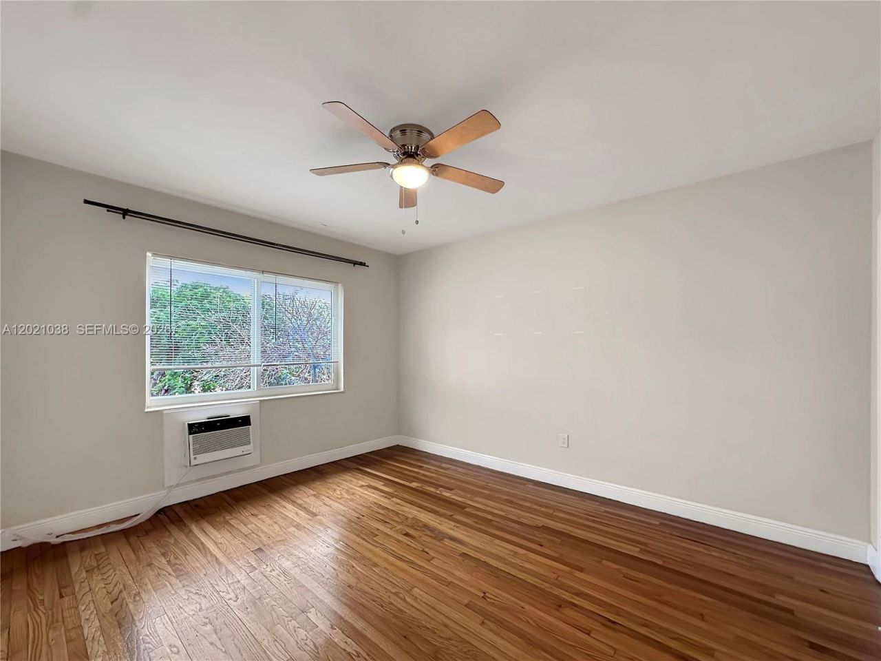 965 Bay Dr , Unit 4, Miami Beach, FL 33141 Photo