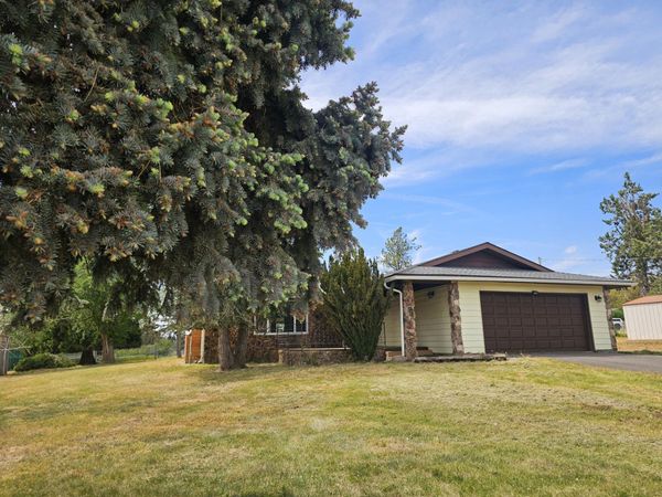10912 Mesa Court, Klamath Falls, OR 97601