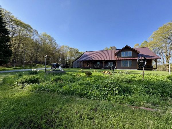817 Topsham Road, Newbury, VT 05051