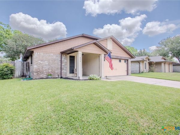 416 Roanoke Drive , Victoria, TX 77904