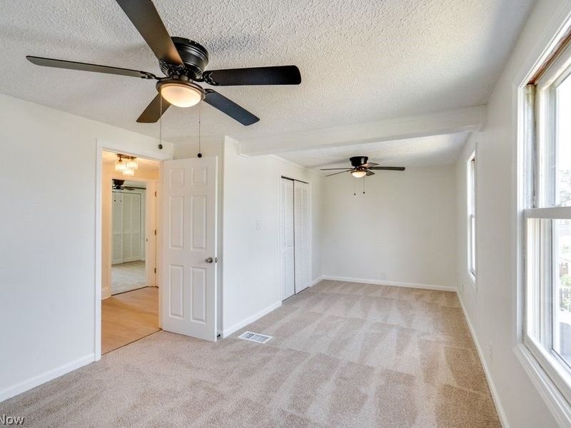 2406 Tampa Avenue, Cleveland, OH 44109 Photo 13