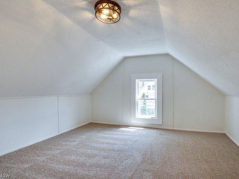 2406 Tampa Avenue, Cleveland, OH 44109 Photo 17